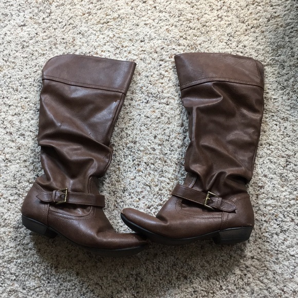 Brown slouch boots - Picture 1 of 2